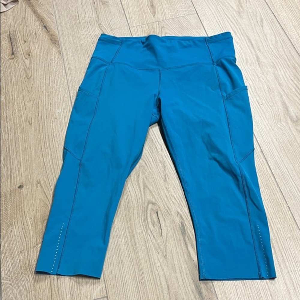 Lululemon‎ Athletica blue women's *Fast & Free Crop II 19" Nulux.
